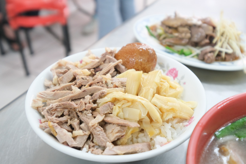 [食記] 台南 恆春原汁鴨肉飯，原來厲害的是雞腿