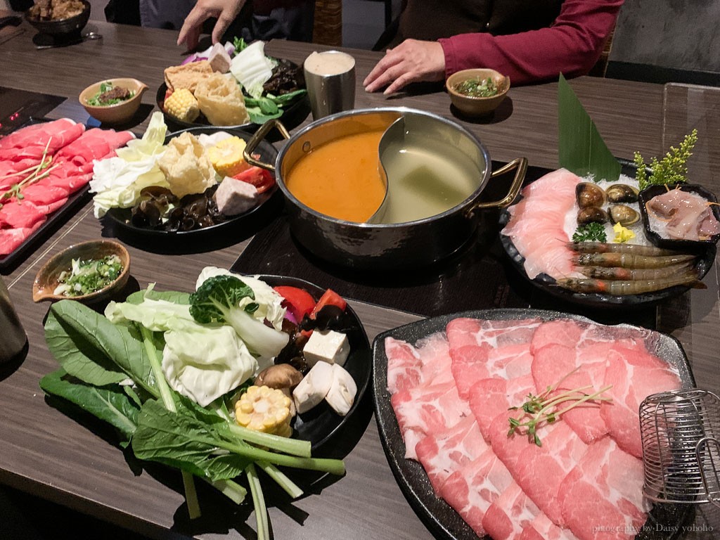 [食記] 嘉義 耐斯百貨 聚北海道鍋物 蔬菜吃到飽