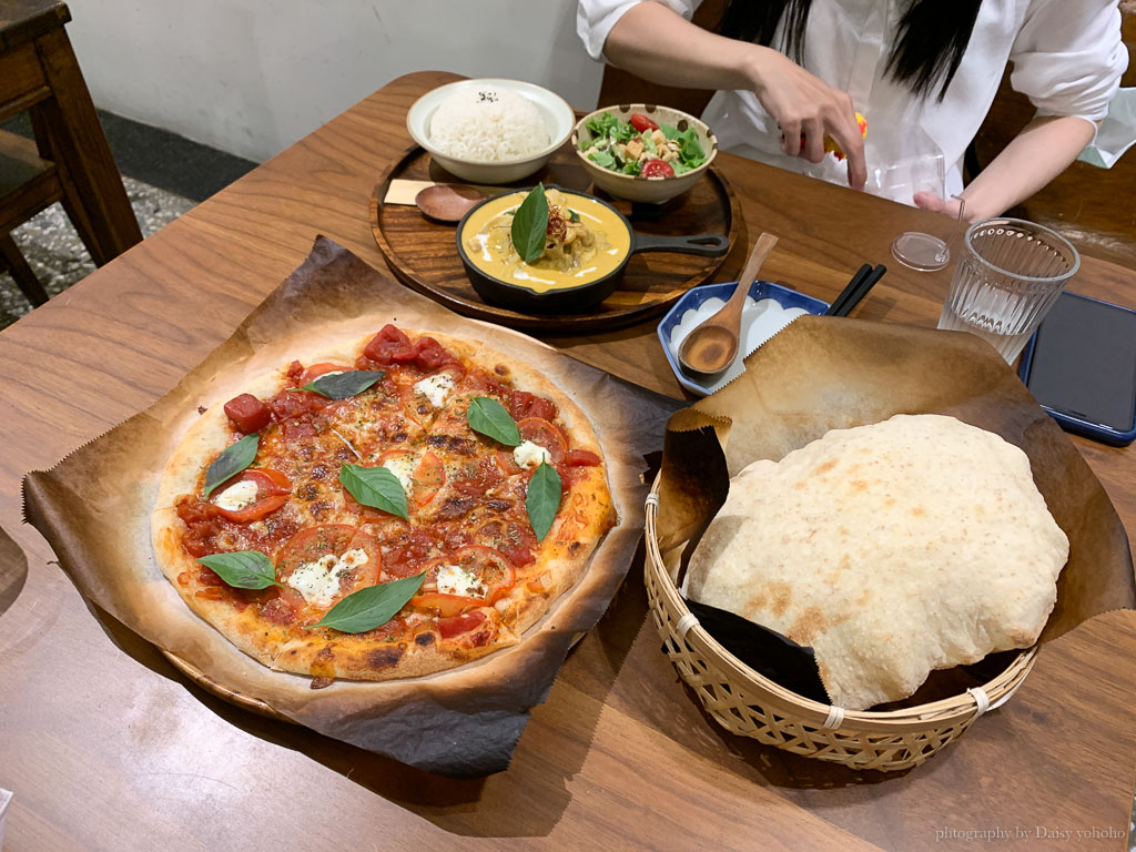 [食記] 嘉義 穀谷 日式氛圍老屋披薩咖哩店